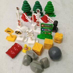 Fisher Price GeoTRAX Accessories Lights Signs Trees Barricades Rocks Lot of 23